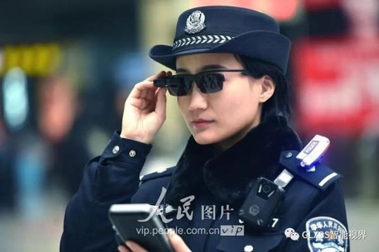 بازداشت خلافکاران با عینک جدید پلیس چین